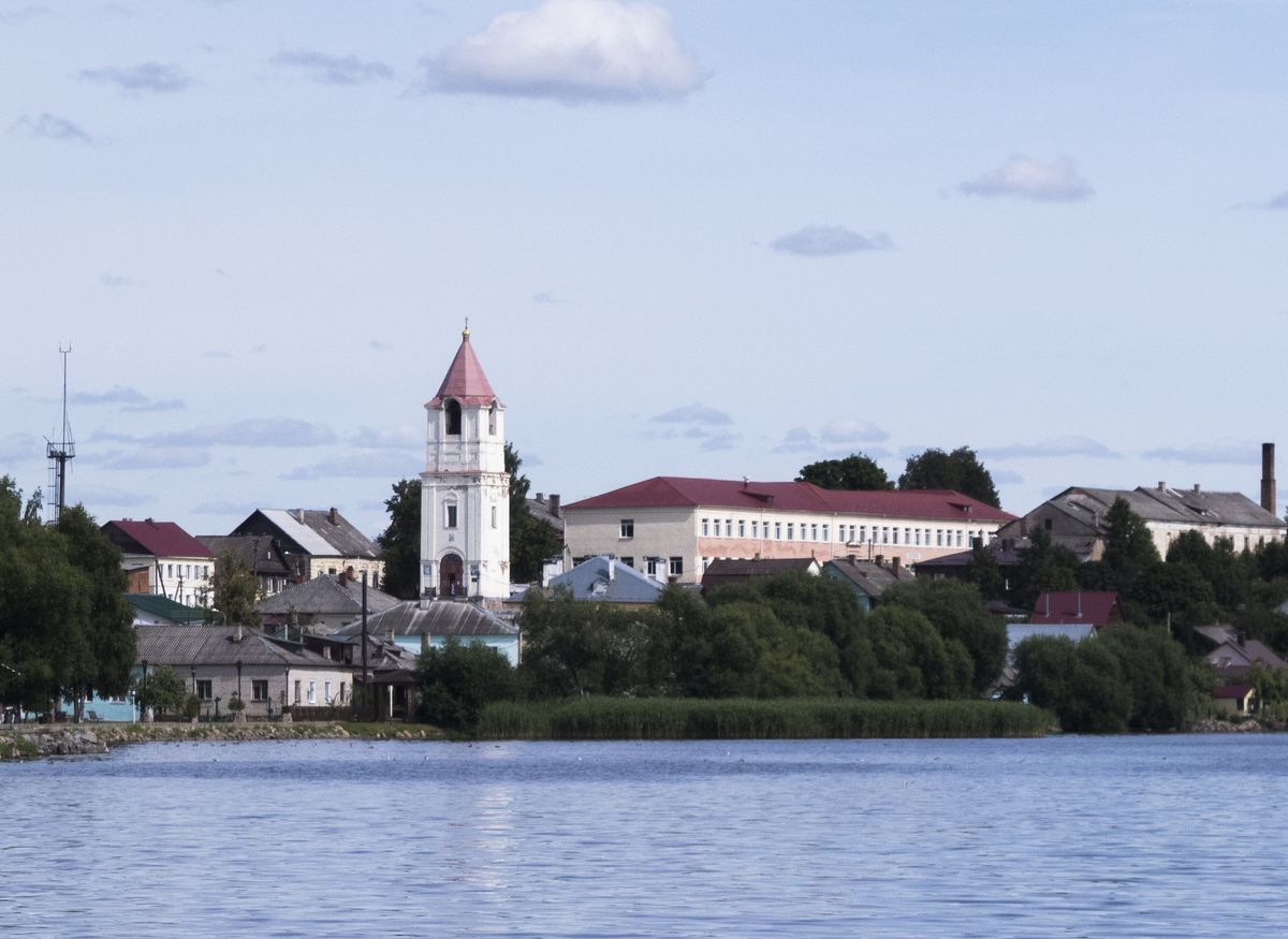 общий вид в ландшафте. Собор Рождества Христова, Себеж (Себежский район, Псковская область)