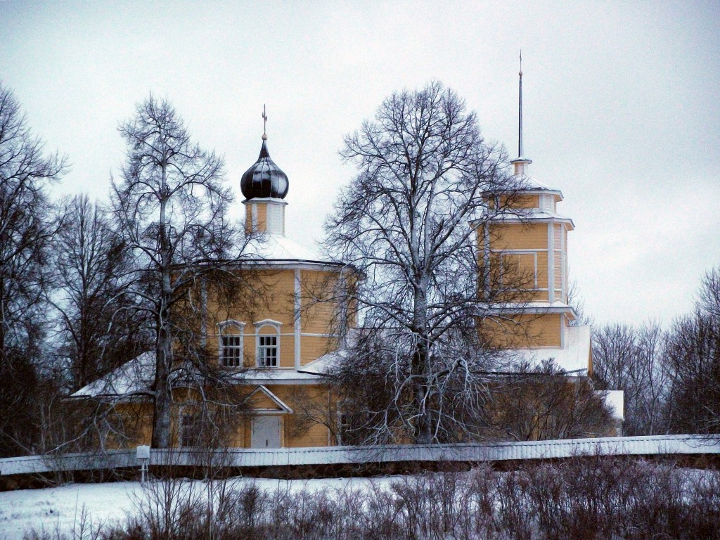Церковь Георгия Победоносца (новая), Тригорское (Пушкиногорский район, Псковская область). фасады