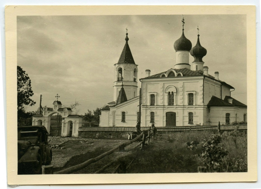 Велье. Церковь Воздвижения Креста Господня. архивная фотография, Фото 1941 г. с аукциона e-bay.de