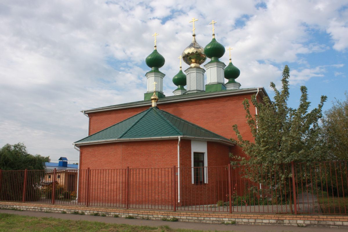 Церковь Троицы Живоначальной, Комаричи (Комаричский район, Брянская область). фасады