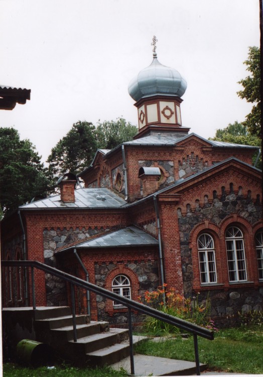 Церковь Арсения Великого, Айнажи (Лимбажский край, Латвия). фасады, Православный храм Арсения Великого в Айнажи. Фото А.Вишнёва.