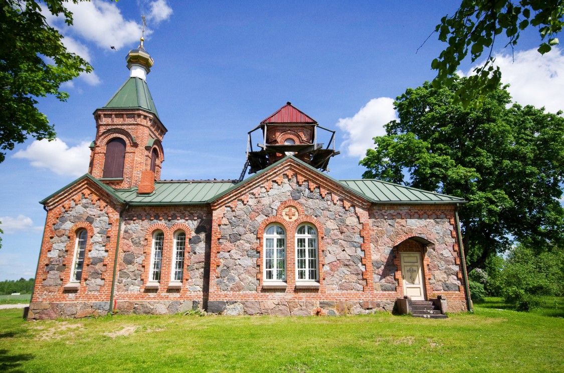 Церковь Иоанна Предтечи, Ледурга (Сигулдский край, Латвия). фасады, Общий вид церкви.