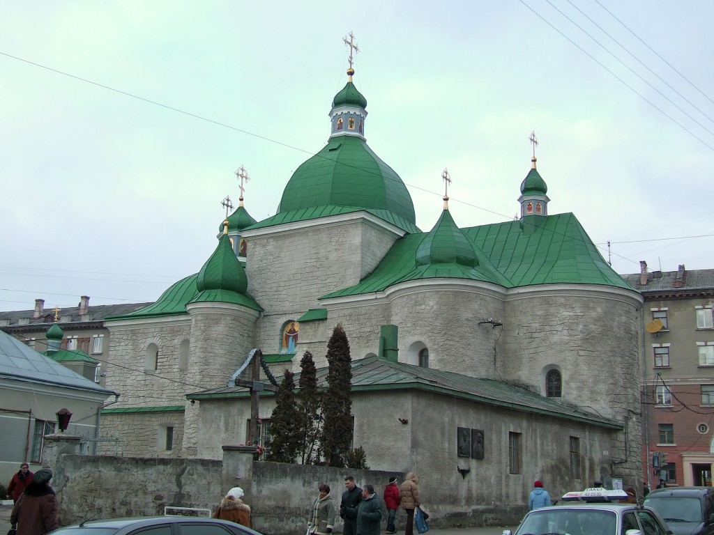 Тернополь. Церковь Рождества Христова. фасады