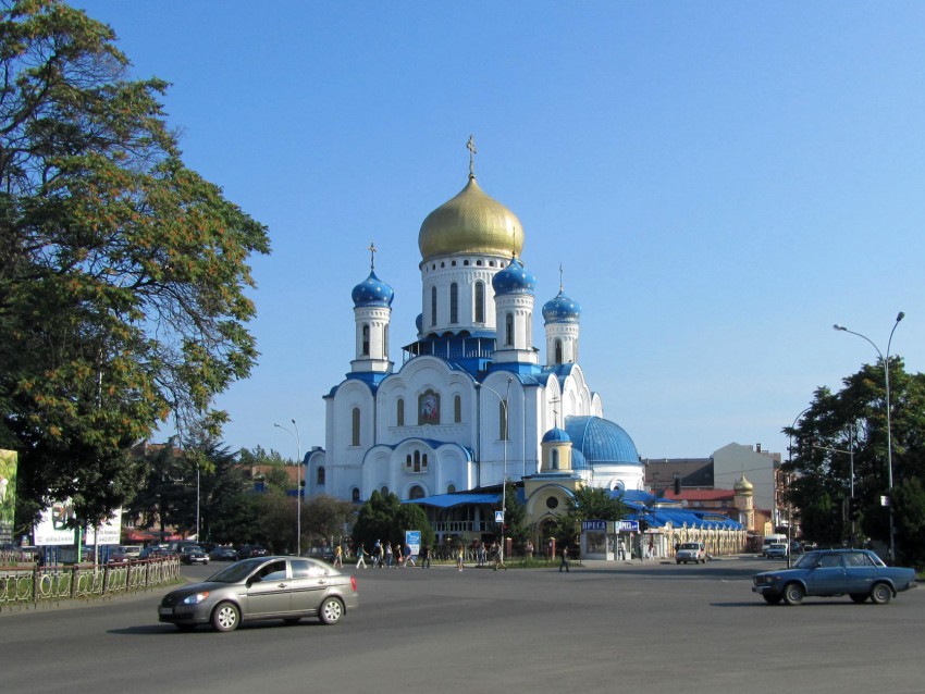 Ужгород. Кафедральный собор Воздвижения Креста Господня. фасады, вид с юга
