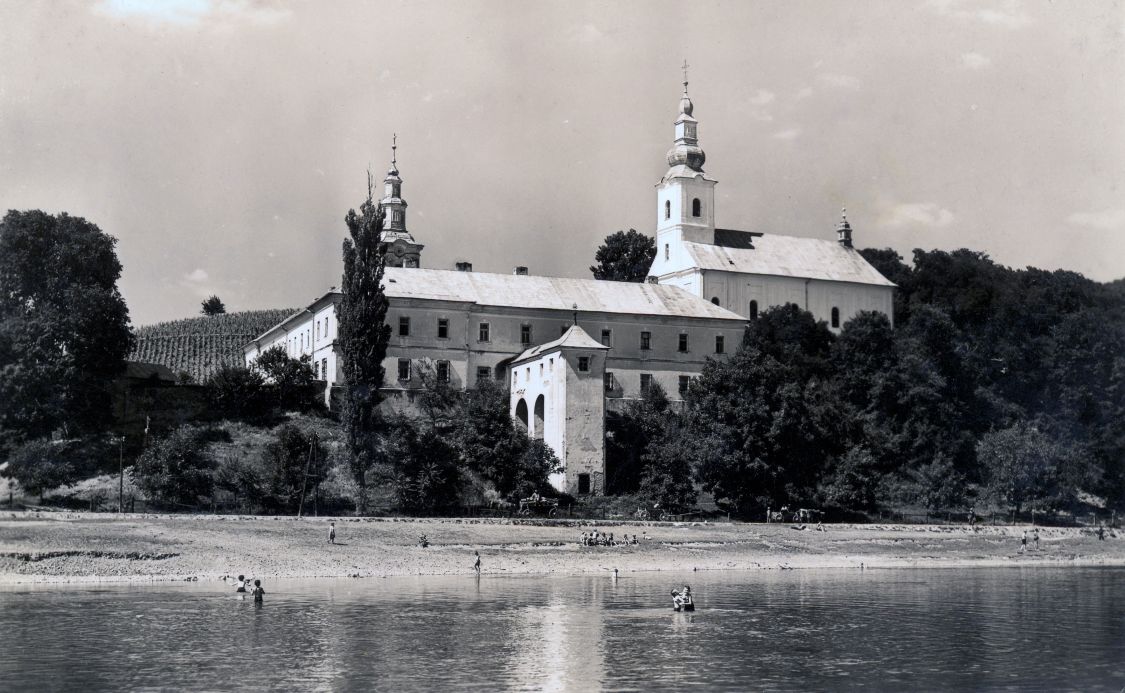 Мукачево. Николаевский Мукачевский монастырь. архивная фотография, https://pravoslavie.ru/55831.html