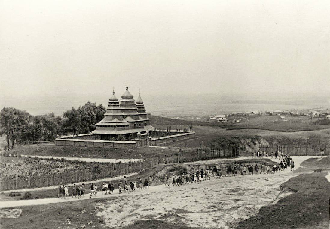 Фото 1932 г. из фондов музея, архивная фотография. Музей народной архитектуры и быта. Церковь Николая Чудотворца из с. Кривка Турковского района Львовской области, Львов (Львов, город, Украина, Львовская область)