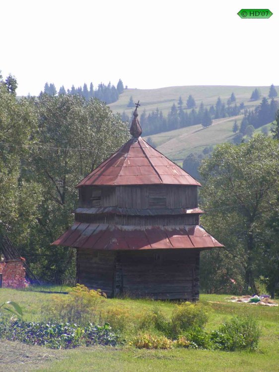 Неизвестная часовня, Пилипец (Межгорский район, Украина, Закарпатская область). фасады
