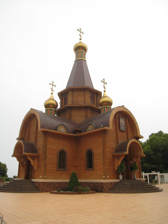 Альтея-Хиллз. Церковь Михаила Архангела. фасады
