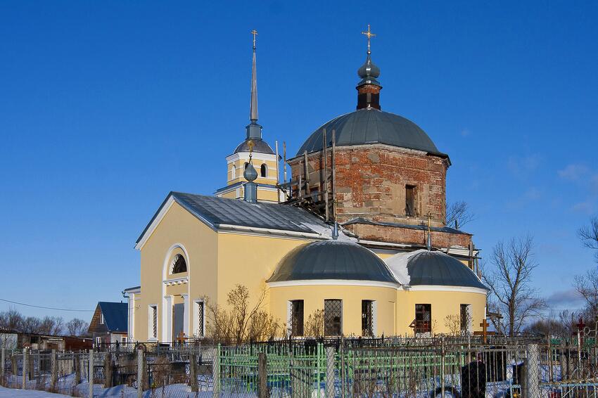 Церковь Димитрия Солунского, Семёновское (Калининский район, Тверская область). фасады, вид с юго-востока