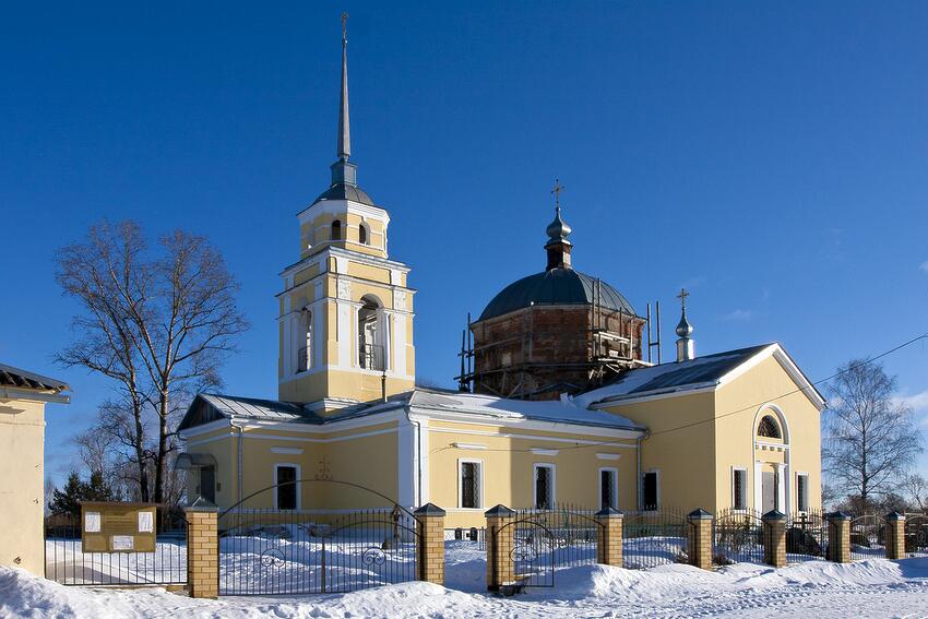 Церковь Димитрия Солунского, Семёновское (Калининский район, Тверская область). фасады, вид с юго-запада
