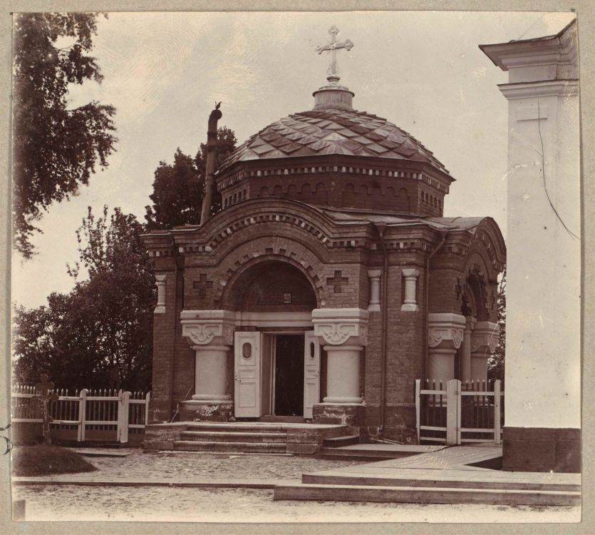 Сретенский монастырь, Кашин (Кашинский городской округ, Тверская область). архивная фотография, Сретенский женский монастырь. Часовня, где покоятся мощи Пр.Дорофеи. Альбом «Храмы и монастыри. Сергей Михайлович Прокудин-Горский. Из альбома 
