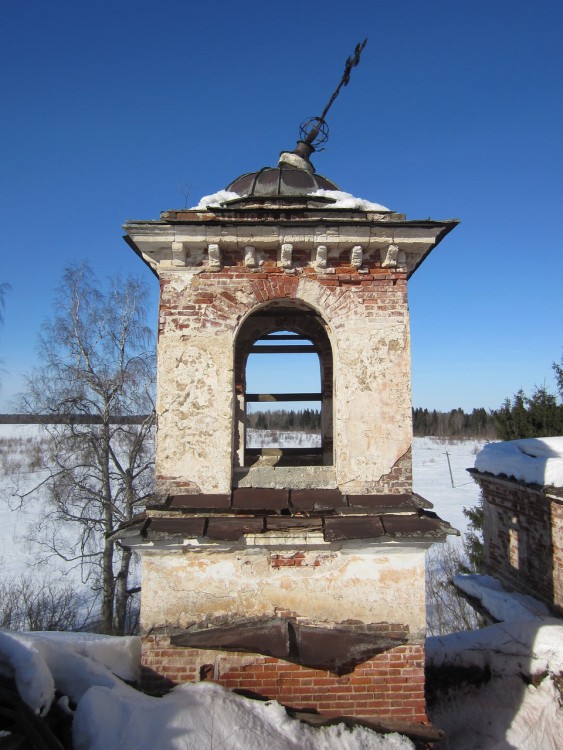 Церковь Петра и Павла, Переслегино (Торжокский район и г. Торжок, Тверская область). архитектурные детали, Северная (левая) звонница