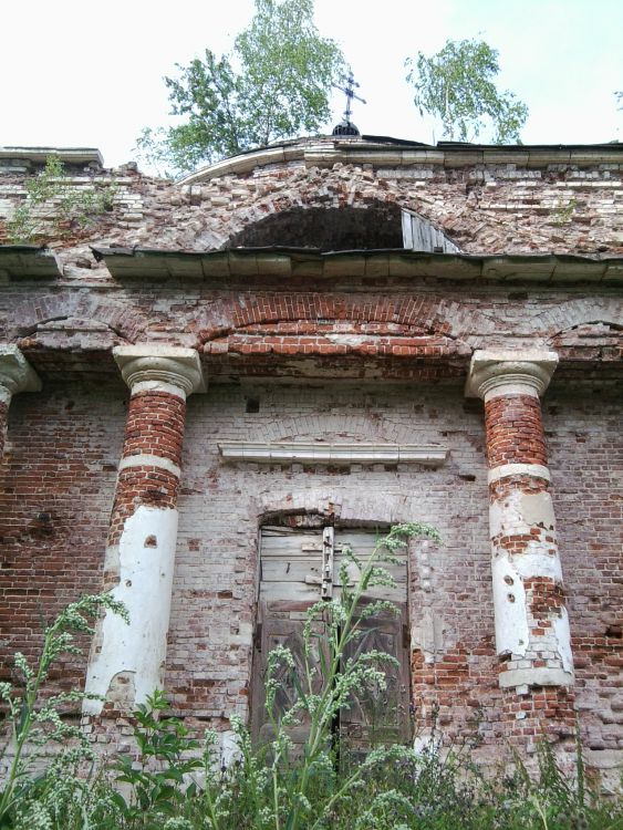 Церковь Петра и Павла, Переслегино (Торжокский район и г. Торжок, Тверская область). архитектурные детали