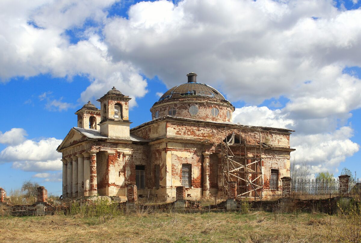 Церковь Петра и Павла, Переслегино (Торжокский район и г. Торжок, Тверская область). фасады, Вид с юго-запада