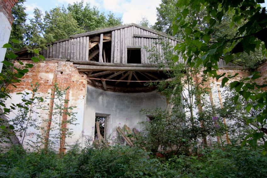 Церковь Александра Невского, Переслегино (Торжокский район и г. Торжок, Тверская область). интерьер и убранство, Алтарь.