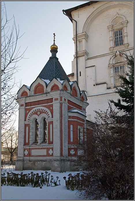Новоспасский монастырь. Часовня в память 300-летия Дома Романовых, Таганский (Центральный административный округ (ЦАО), г. Москва). фасады