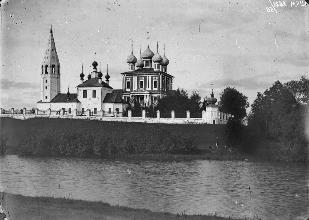 Храмовый комплекс. Церкви Николая Чудотворца и Успения Пресвятой Богородицы, Хотимль (Южский район, Ивановская область). архивная фотография, Муниципальное учреждение культуры 