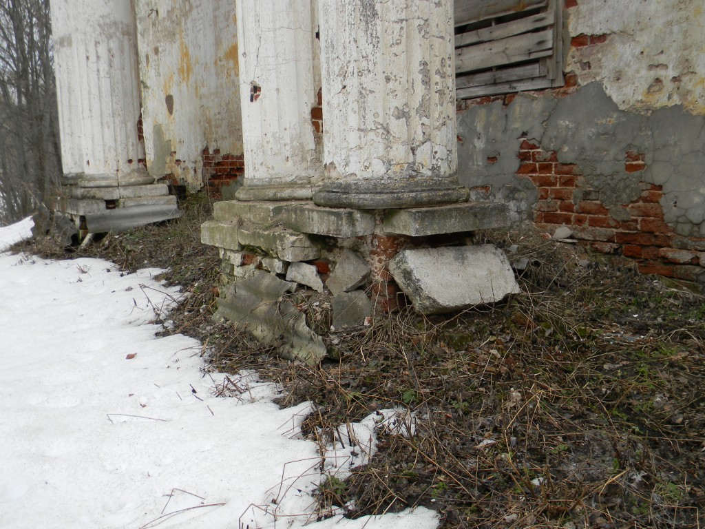 Хотимль. Церковь Успения Пресвятой Богородицы. архитектурные детали