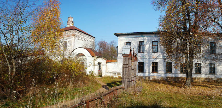 Борок. Борковская Троице-Николаевская пустынь. общий вид в ландшафте