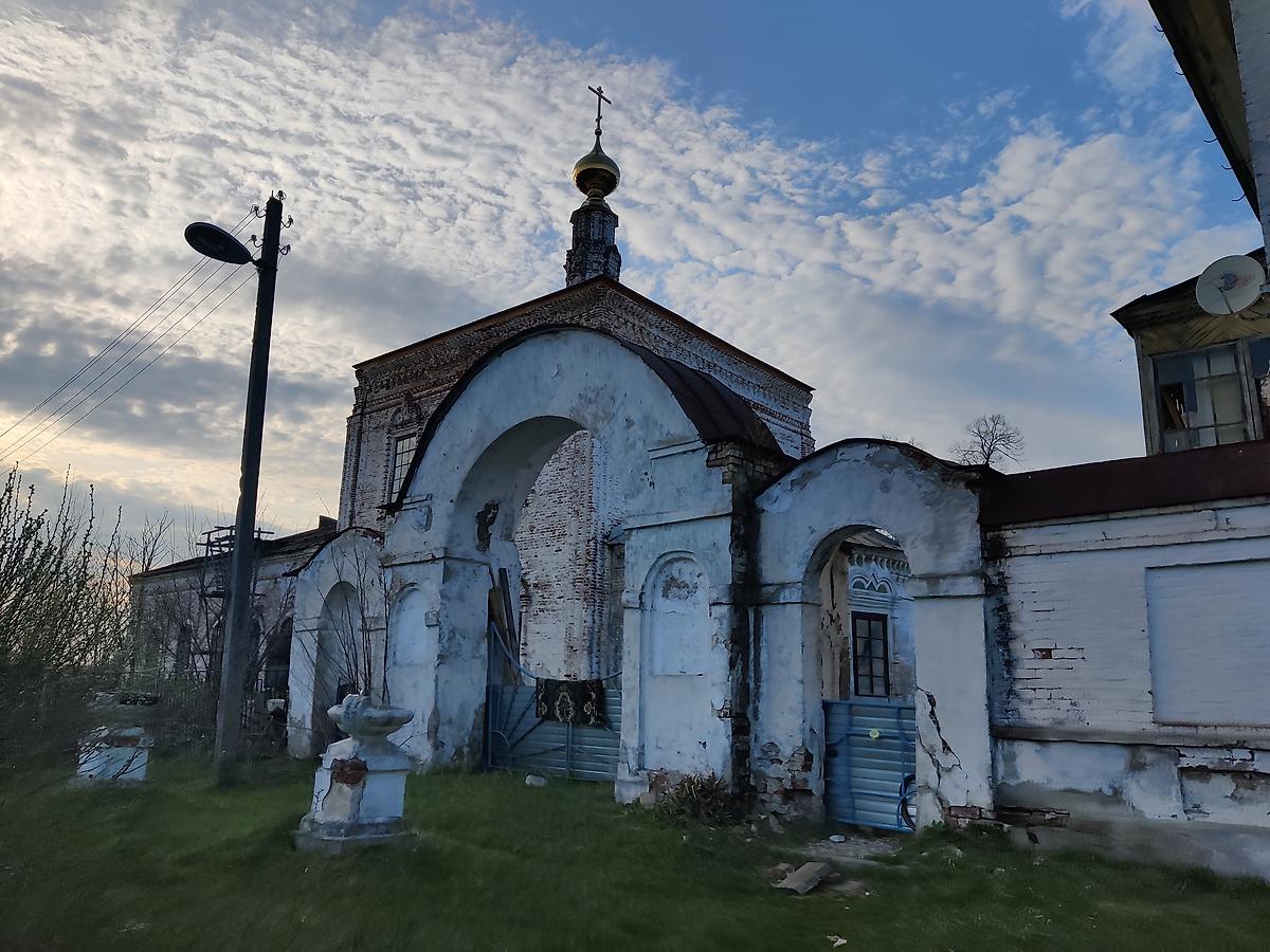 Южные ворота обители., дополнительная информация. Борковская Троице-Николаевская пустынь, Борок (Южский район, Ивановская область)