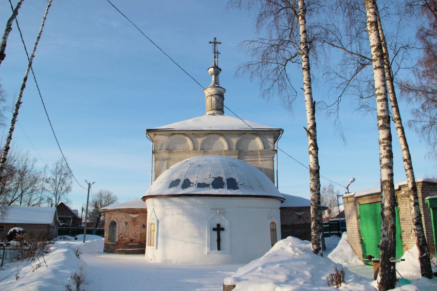 Бежецк. Благовещенский женский монастырь (новый). Церковь Воздвижения Креста Господня. фасады