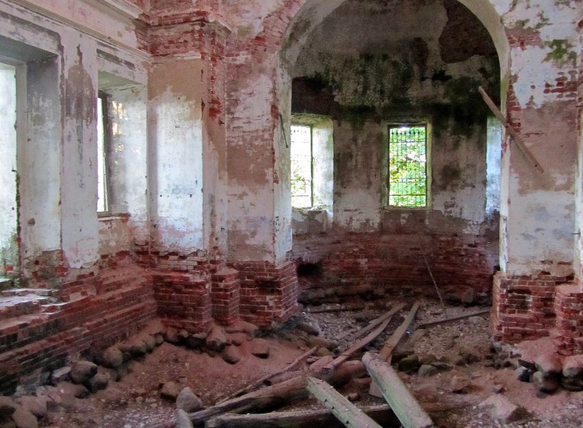Церковь Казанской иконы Божией Матери, Заклинье (Рамешковский район, Тверская область). интерьер и убранство, алтарь