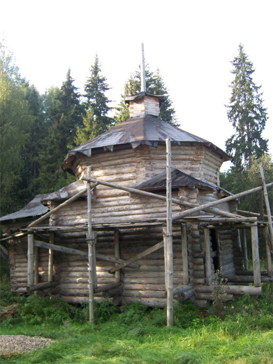 Серёдкино. Часовня Симона Юрьевецкого. дополнительная информация, строящаяся церковь рядом с часовней