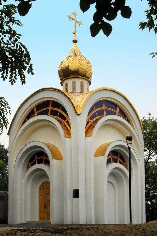 Часовня Татианы при Народной академии, Харьков (Харьков, город, Украина, Харьковская область). общий вид в ландшафте