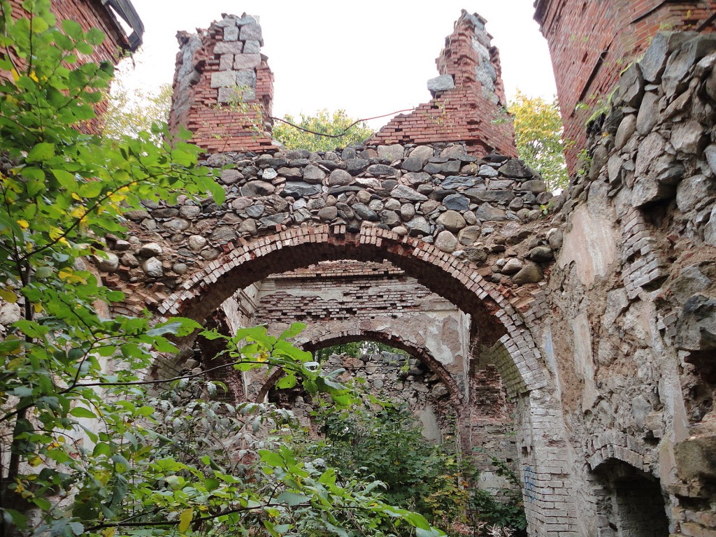 Церковь Троицы Живоначальной, Берзауне (Мадонский край, Латвия). интерьер и убранство