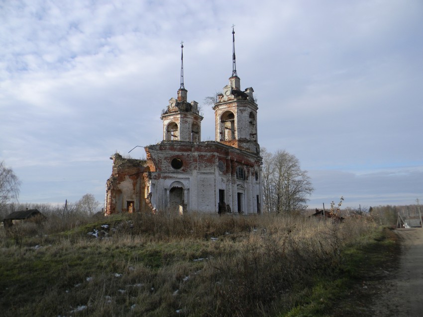 Церковь Покрова Пресвятой Богородицы, Погост (Фурмановский район, Ивановская область). фасады