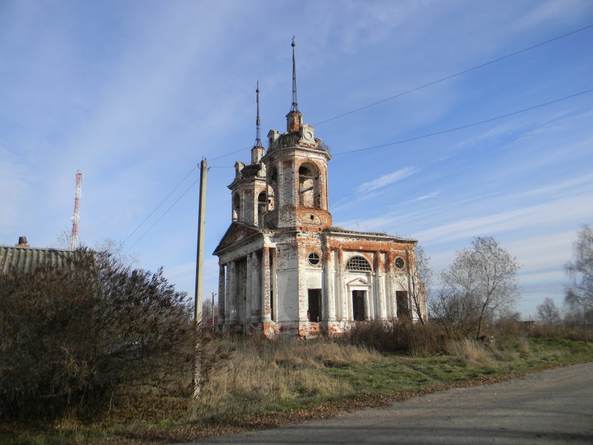Церковь Покрова Пресвятой Богородицы, Погост (Фурмановский район, Ивановская область). общий вид в ландшафте