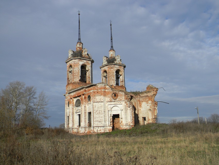 Церковь Покрова Пресвятой Богородицы, Погост (Фурмановский район, Ивановская область). фасады