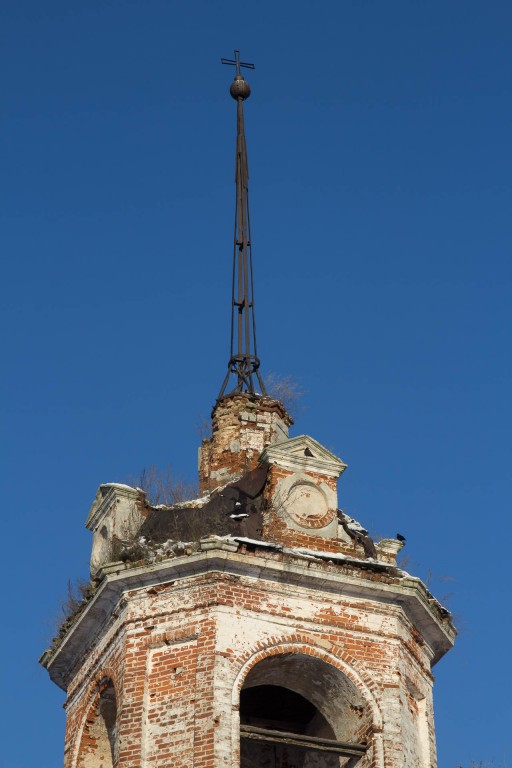 Церковь Покрова Пресвятой Богородицы, Погост (Фурмановский район, Ивановская область). архитектурные детали, Завершение одной из колоколен
