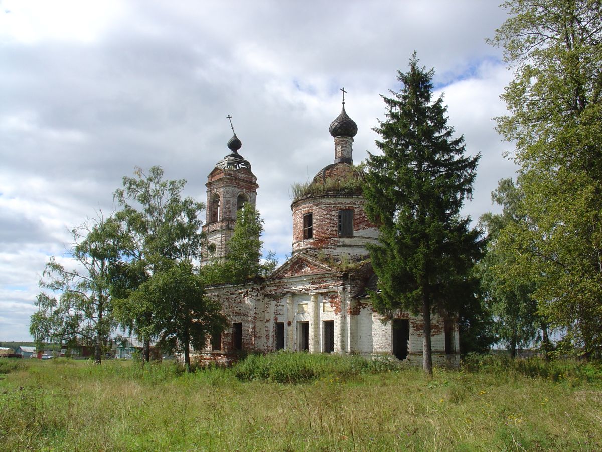 Церковь Успения Пресвятой Богородицы, Церковново (Ивановский район, Ивановская область). фасады