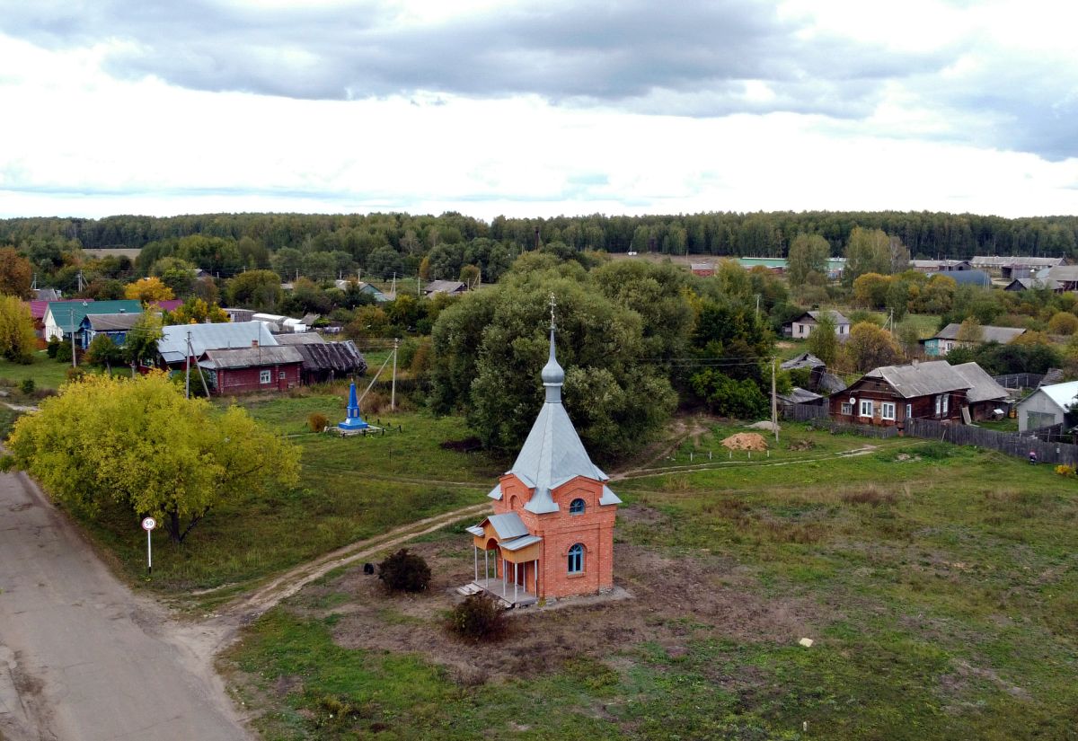Часовня Богоявления Господня, Нельша (Тейковский район, Ивановская область). общий вид в ландшафте