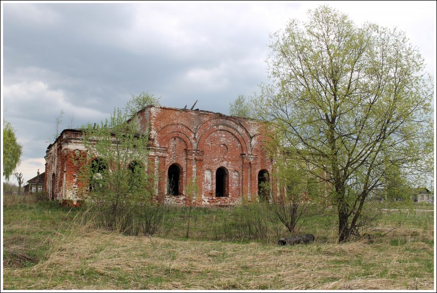 Церковь Троицы Живоначальной, Богатырёво (Тейковский район, Ивановская область). общий вид в ландшафте