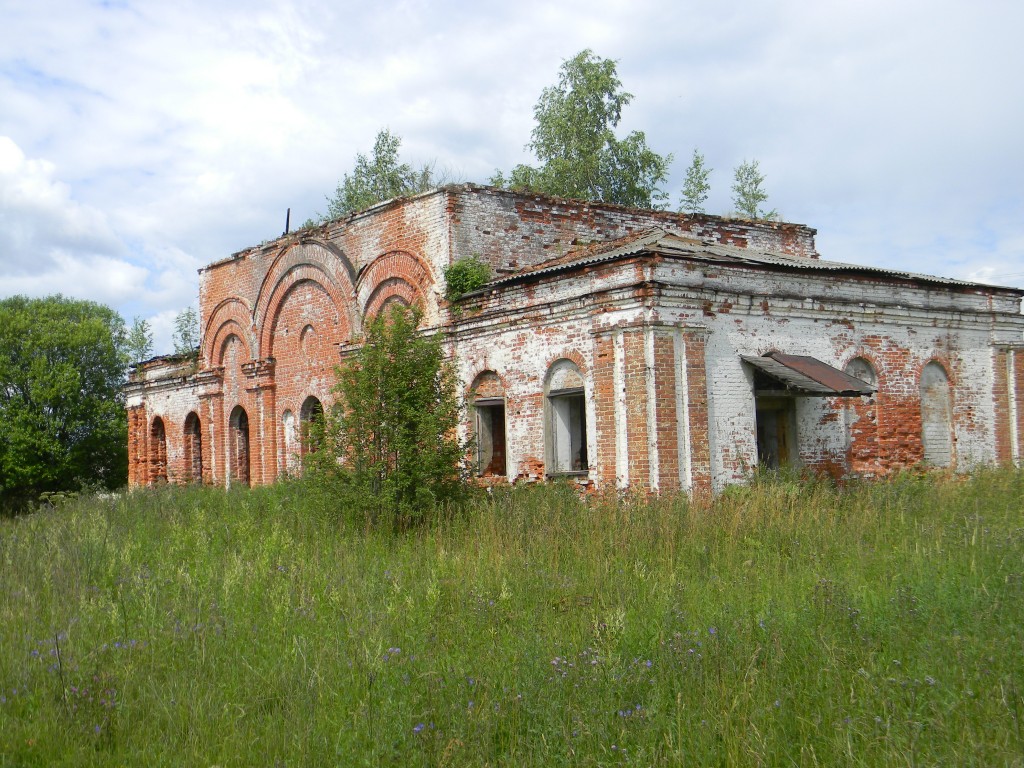 Богатырёво. Церковь Троицы Живоначальной. фасады