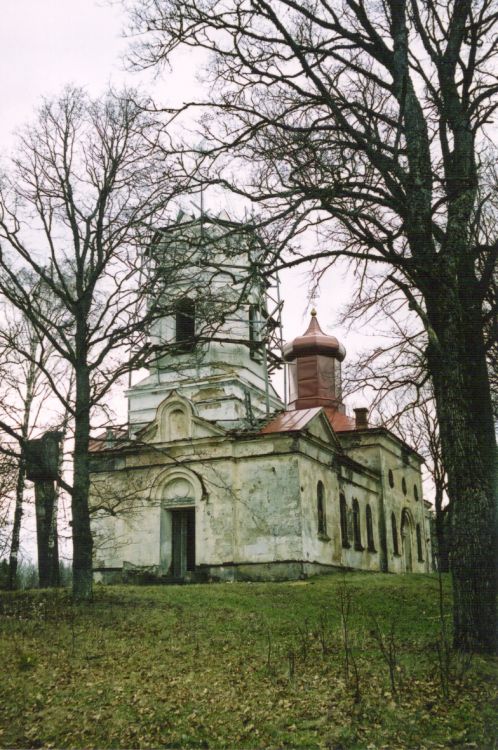 Церковь Рождества Пресвятой Богородицы, Карздаба (Мадонский край, Латвия). фасады
