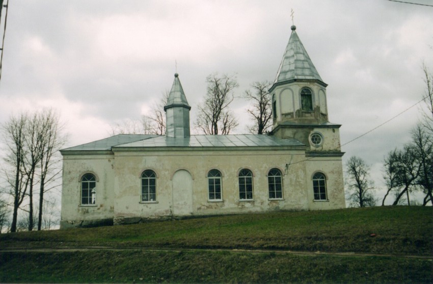Лаздона. Церковь Троицы Живоначальной. фасады