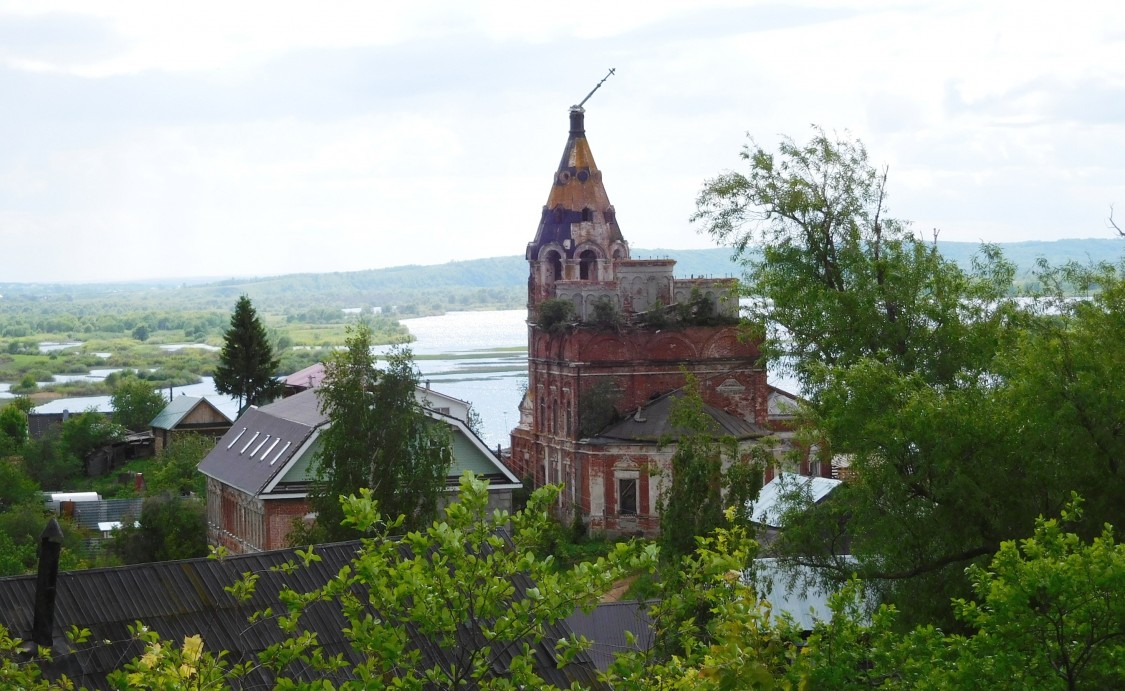 Церковь Николая Чудотворца, Исады (Лысковский район, Нижегородская область). общий вид в ландшафте