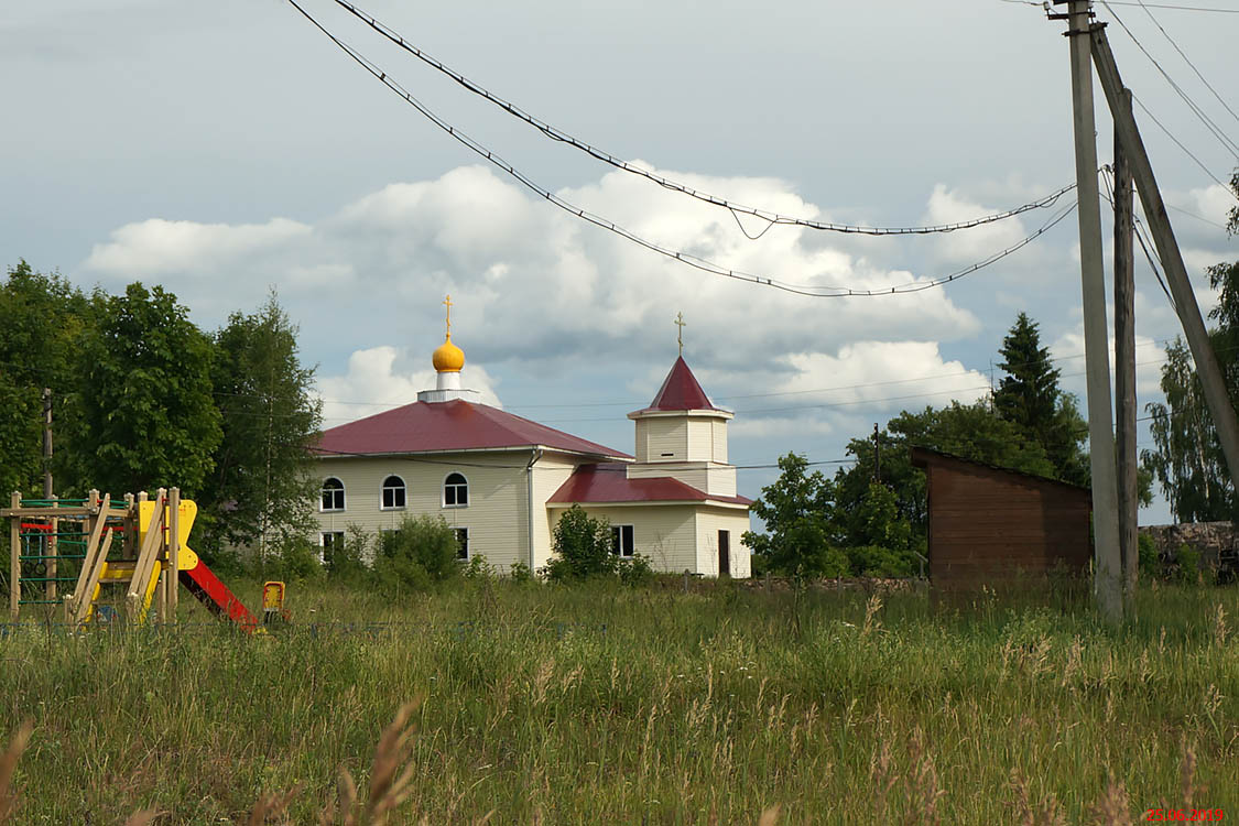 Церковь Рождества Христова, Ключевое (Максатихинский район, Тверская область). общий вид в ландшафте