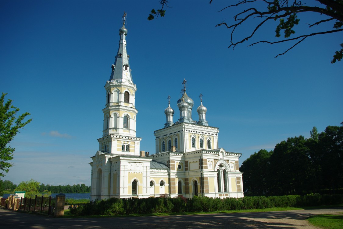 Вецстамериена. Церковь Александра Невского. фасады