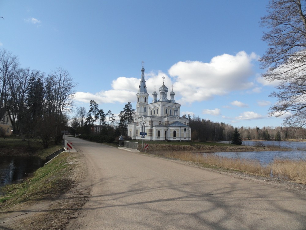 Церковь Александра Невского, Вецстамериена (Гулбенский край, Латвия). общий вид в ландшафте
