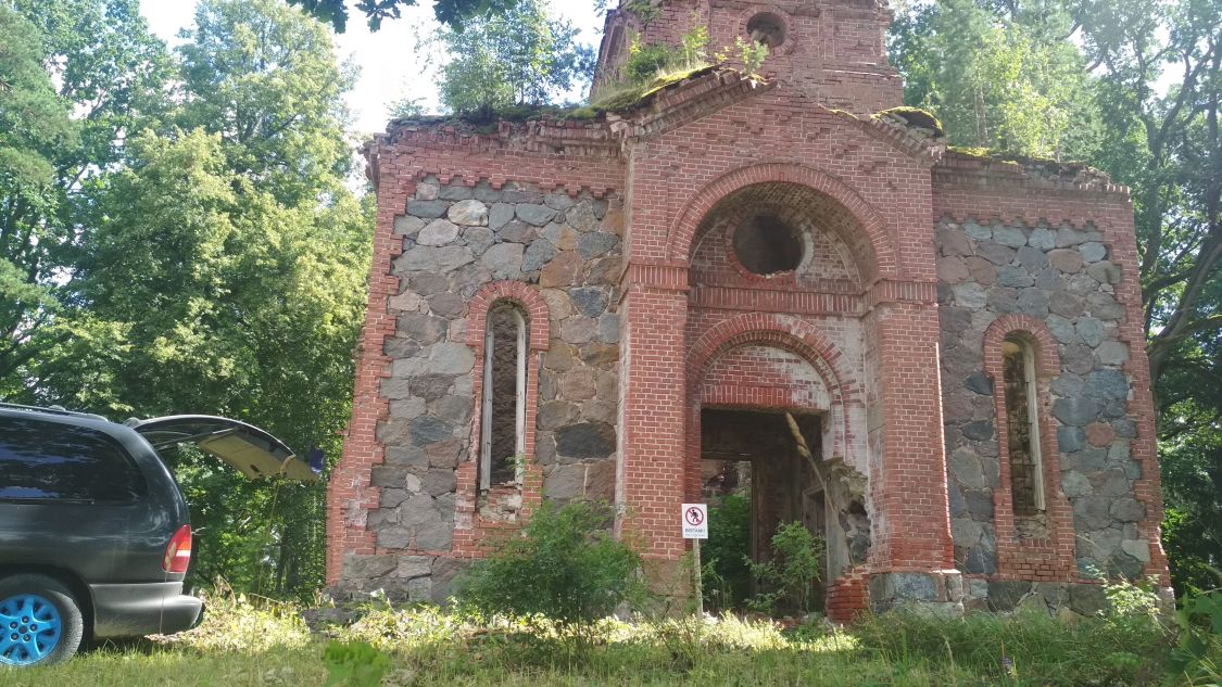 Церковь Воздвижения Креста Господня, Толка (Мадонский край, Латвия). архитектурные детали
