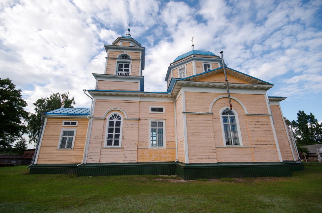 Голышево. Церковь Троицы Живоначальной. фасады