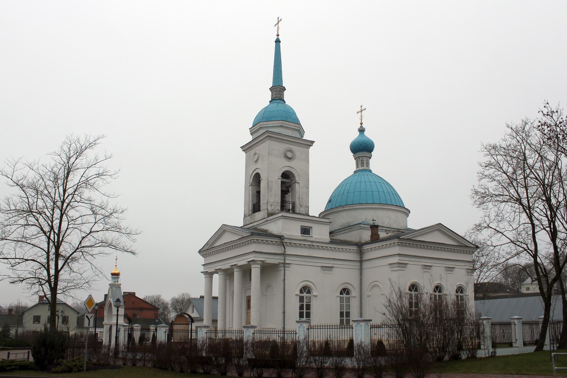 Собор Успения Пресвятой Богородицы, Лудза (Лудзенский край, Латвия). фасады