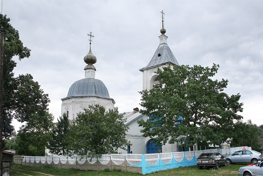 Церковь Спаса Нерукотворного Образа, Дедово (Навашинский район, Нижегородская область). общий вид в ландшафте