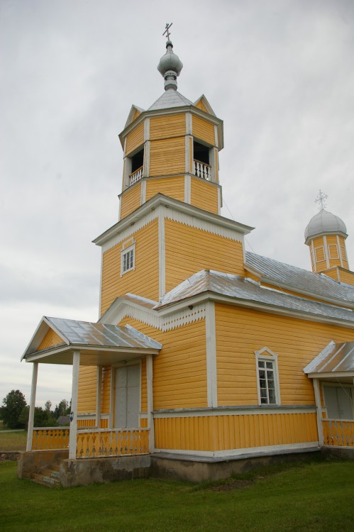 Церковь Николая Чудотворца, Лаудери (Лудзенский край, Латвия). архитектурные детали, Колокольня.