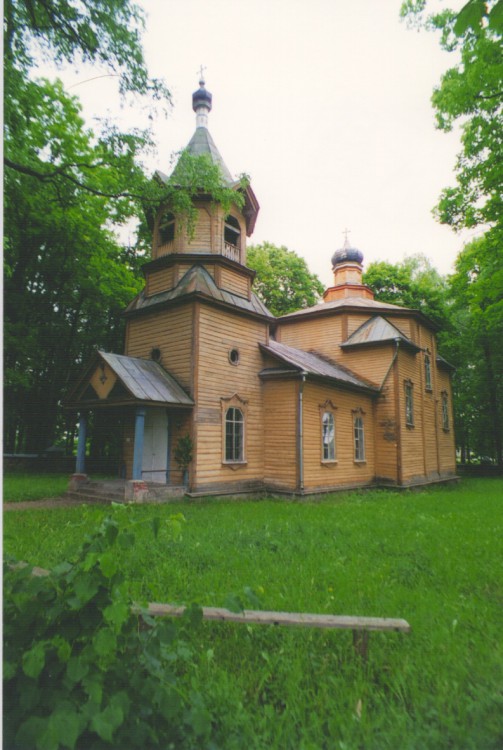 Церковь Покрова Пресвятой Богородицы, Пудиново (Лудзенский край, Латвия). общий вид в ландшафте