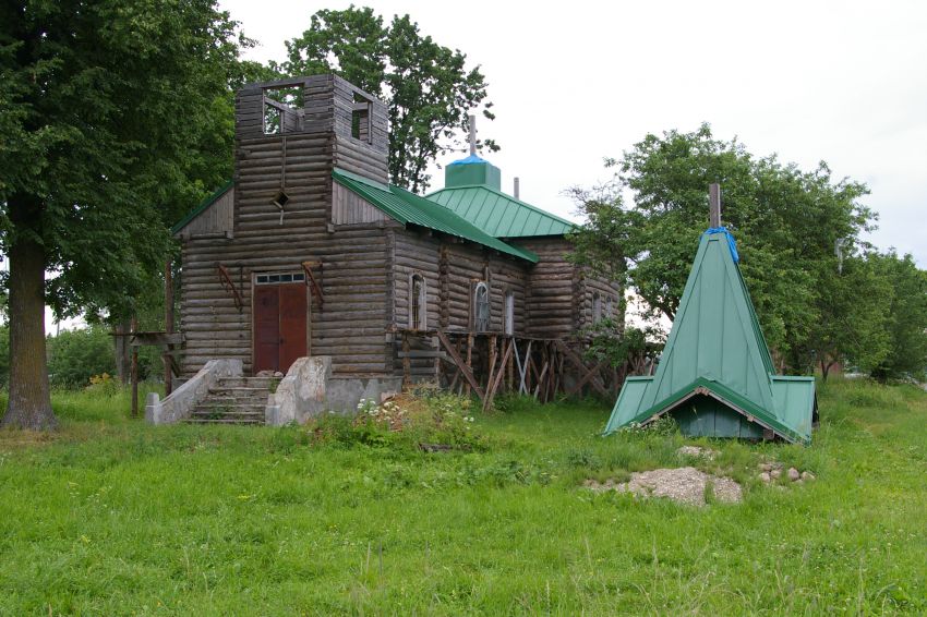 Тискады. Церковь Троицы Живоначальной. фасады